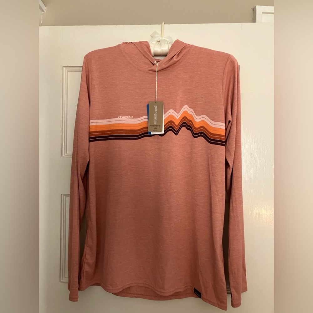 NWT Patagonia Capilene Cool Daily Graphic Hoody women’s medium
